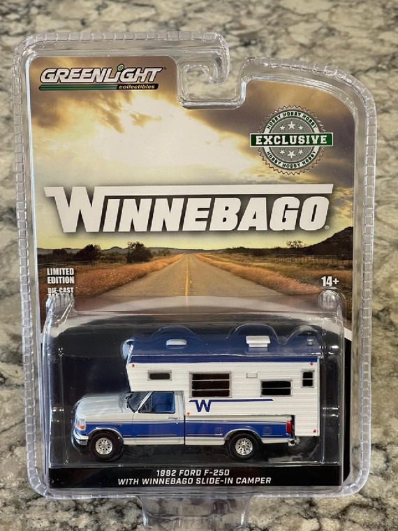 GREENLIGHT 1992 Ford F-250 Winnebago Slide-In Camper Bright Blue & White 1/64