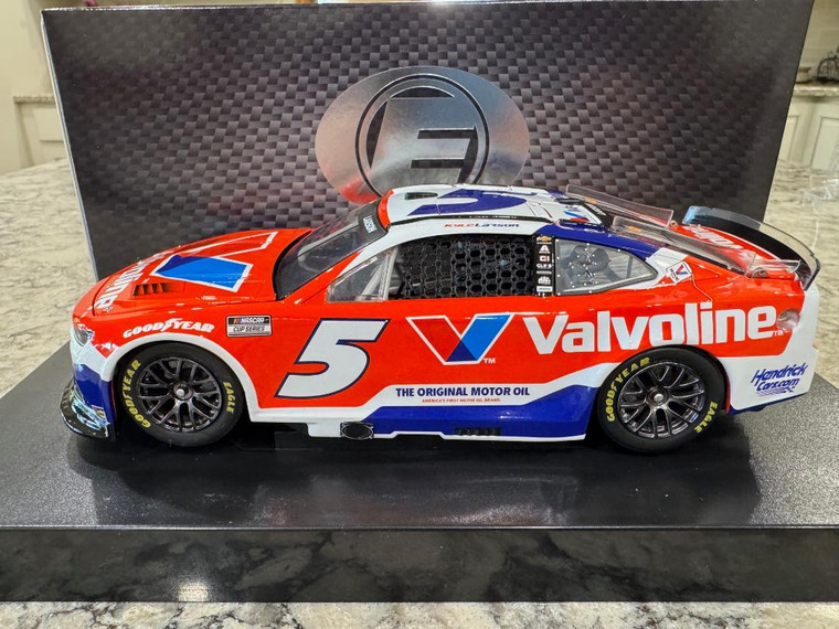 Lionel Action Elite 2025 Kyle Larson #5 VALVOLINE 1:24 1 of 218