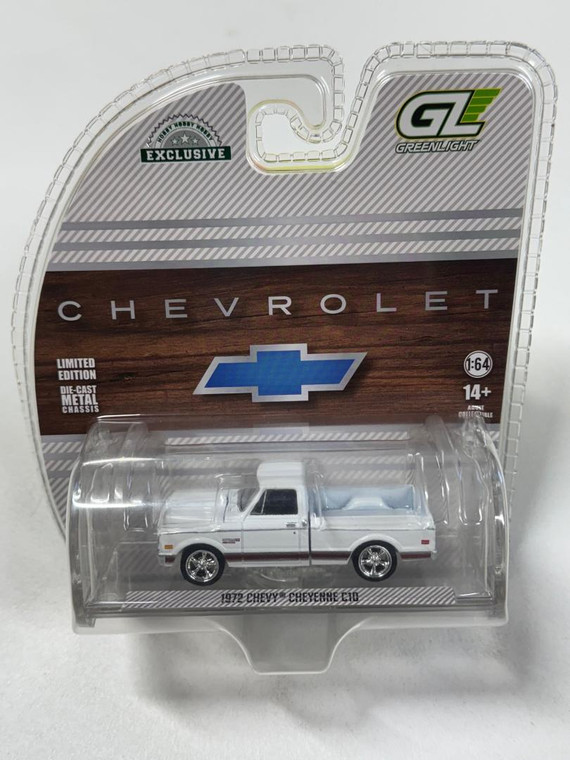 Greenlight 1972 Chevy Cheyenne C10 Short Bed – White (Hobby Exclusive)  1/64