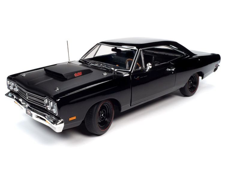 Auto World American Muscle 1969 1/2 Plymouth Road Runner Black 1/18 AMM1232