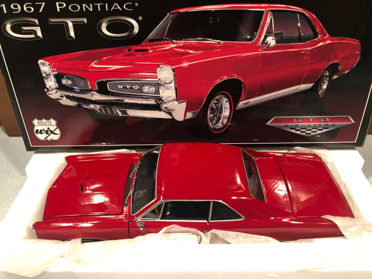 Icons WIX Collectibles 1967 Pontiac GTO Regimental Red 1/24