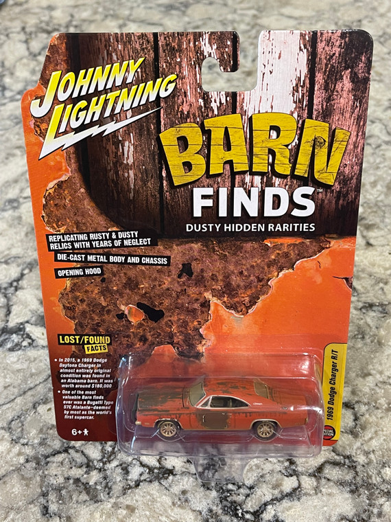 Johnny Lightning 1969 Dodge Charger Barn Finds Weathered orange 1/64 JLSP192