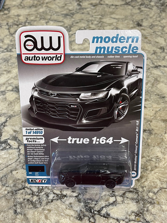 Auto World 2019 Nickey Chevy Camaro ZL1 1LE Black 1/64 AW64352