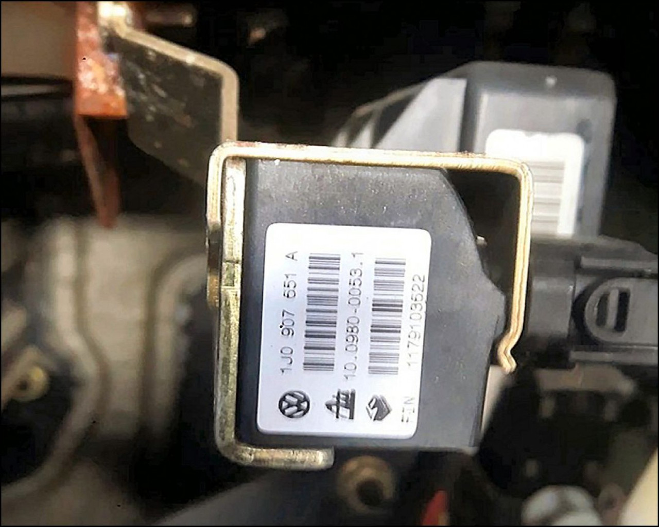 1J0907651A Volkswagen Beetle Golf 4 ESP Lateral Acceleration Sensor (G200,  G251)