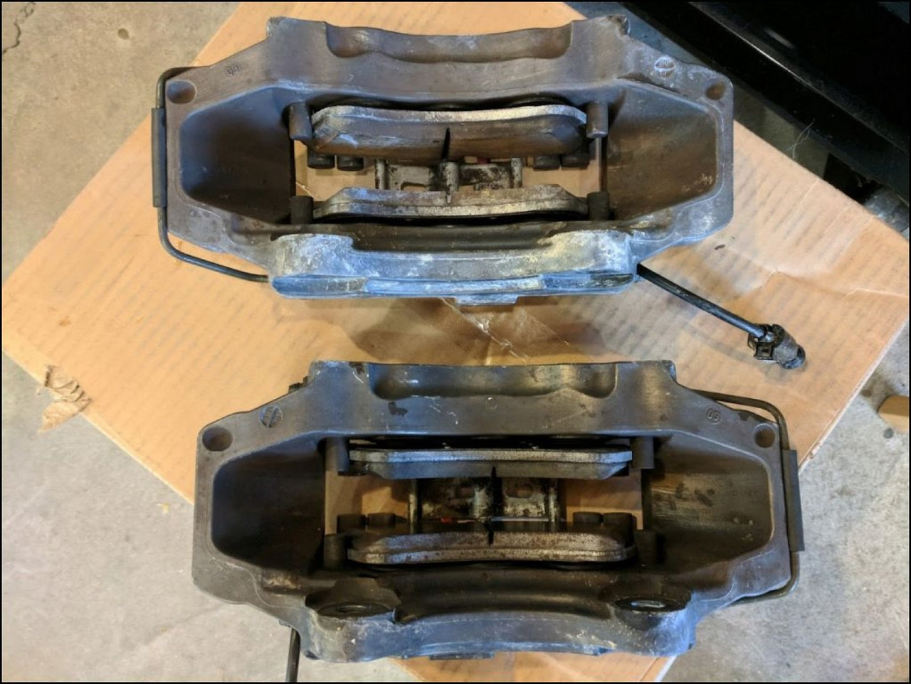 VW TOUAREG BREMBO BBK 330MM PAIR 6POT 17Z BRAKE CALIPERS AUDI A4 B6 B7