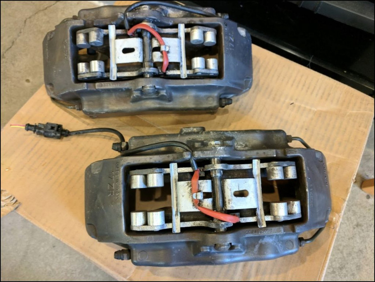 VW TOUAREG BREMBO BBK 330MM PAIR 6POT 17Z BRAKE CALIPERS AUDI A4 B6 B7