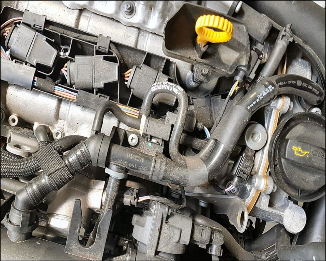 VW VOLKSWAGEN AUDI TSI PCV VALVE ASSEMBLY 03C103474AD 1.4L TWINCHARGE TSI ENGINES USED GENUINE