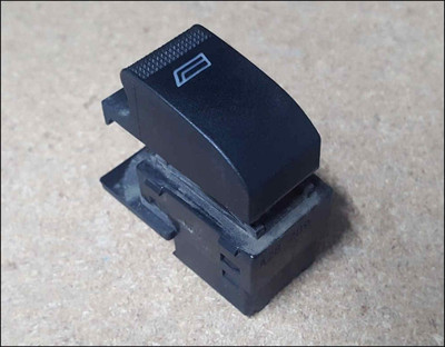 AUDI A3 8L USED WINDOW SWITCH PASSENGER LEFT SIDE LH LHS 3-DOOR MODELS 8L0959855A