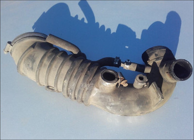 058133356A 058133356J 058133356L TURBOCHARGER AIR INTAKE PIPE AUDI A4 VW VOLKSWAGEN PASSAT AEB APU 1.8T TURBO GENUINE OE OEM