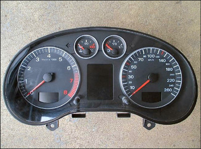 AUDI A3 8P 2004 INSTRUMENT CLUSTER 2.0L 2.0 FSI 260KPH PETROL TESTED 8P0920930G GX