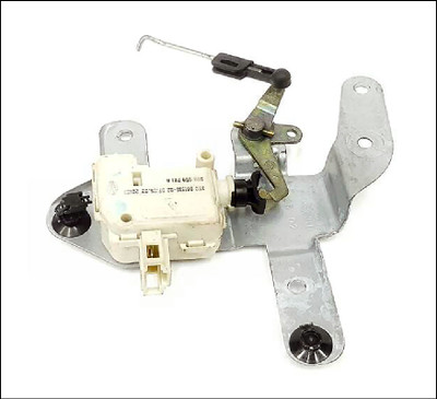 BOOTLID REAR LID HATCH LOCK LATCH TAILGATE ACTUATOR SERVO MOTOR SOLENOID LEVER VW VOLKSWAGEN NEW BEETLE FACELIFT 9C PRE-FACELIFT 1C0959781 1C0827603 USED OE GENUINE TESTED
