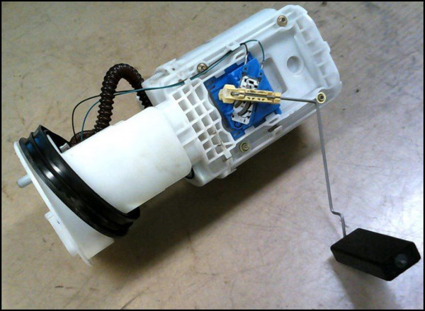 ELECTRIC FUEL PUMP USED GENUINE TESTED VW AUDI VOLKSWAGEN