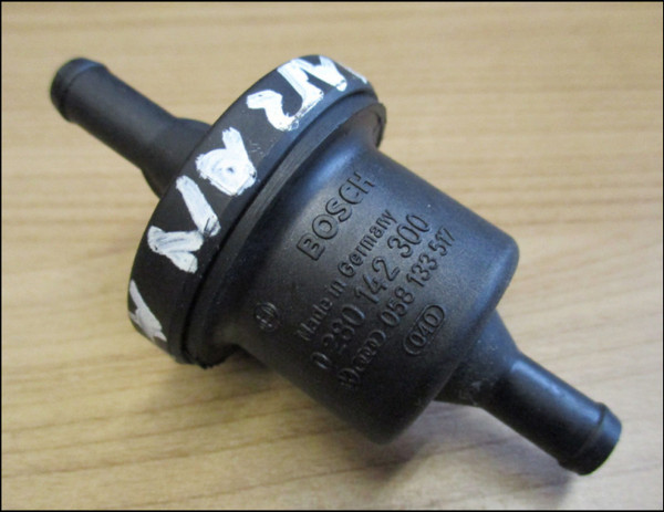 058133517 0280142300 GENUINE USED CANISTER PURGE SOLENOID VENT VALVE FOR VW VOLKSWAGEN AUDI SKODA BOSCH