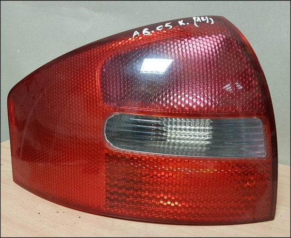 AUDI A6 S6 SEDAN FACELIFT TAIL-LIGHT LEFT HAND PASSENGER SIDE REAR BRAKE STOP TURN INDICATOR TAILLIGHT C5 4B FACELIFT 4B5945095B