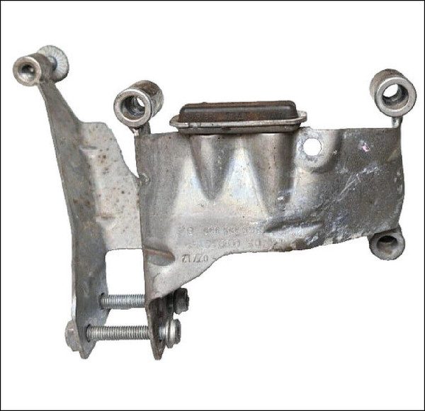 AUDI RS5 S5 V8 CFSA CAU CAUA ENGINE MOUNT BRACKET LEFT LH LHS PASSENGER 8K0399059B 8K0399377AE USED OE OEM GENUINE