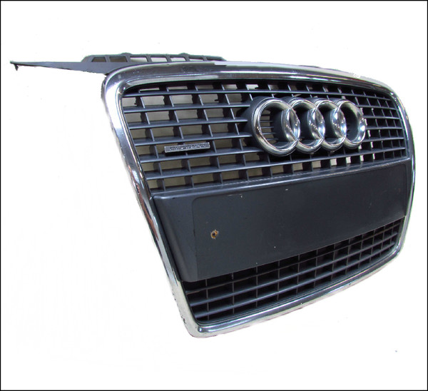AUDI A3 8P FACELIFT FRONT RADIATOR GRILLE GREY CHROME SINGLE FRAME OEM 8P4853651 8P4853651A 1QP RINGS LOGO LICENSE PLATE NUMBER HOLDER PLINTH 2005 2006 2007 2008 USED OE OEM ORIGINAL GENUINE