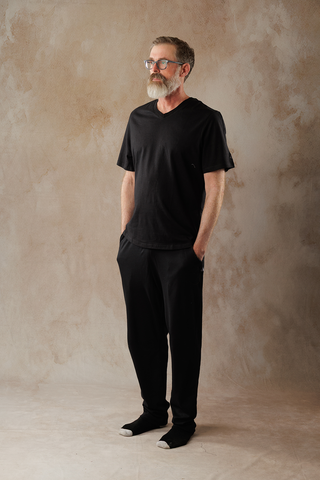 The Essential V - Black1