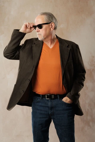 The Essential Comfort V  Long Body - Burnt Orange3