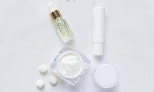 especialistas en dermocosmética en Farmacia Sabaté en Sant Andreu, Barcelona