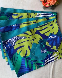 Tropical Breeze Reversible Placemat Set