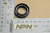 NOS Honda C200 CA200 CB125 S CM91 CT200 CT90 Front Wheel Oil Seal 91252-030-000