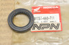 NOS Honda CB750 CR250 FL400 GL1500 NT650 TRX250 VT600 Dust Seal 91257-KA3-711