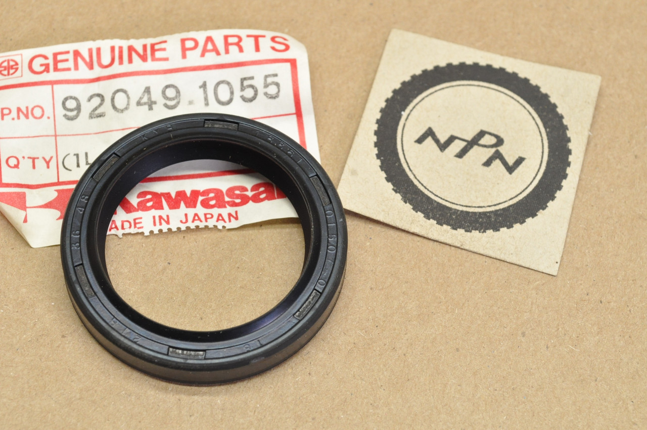 NOS Kawasaki ZN700 Oil Seal 92049-1055