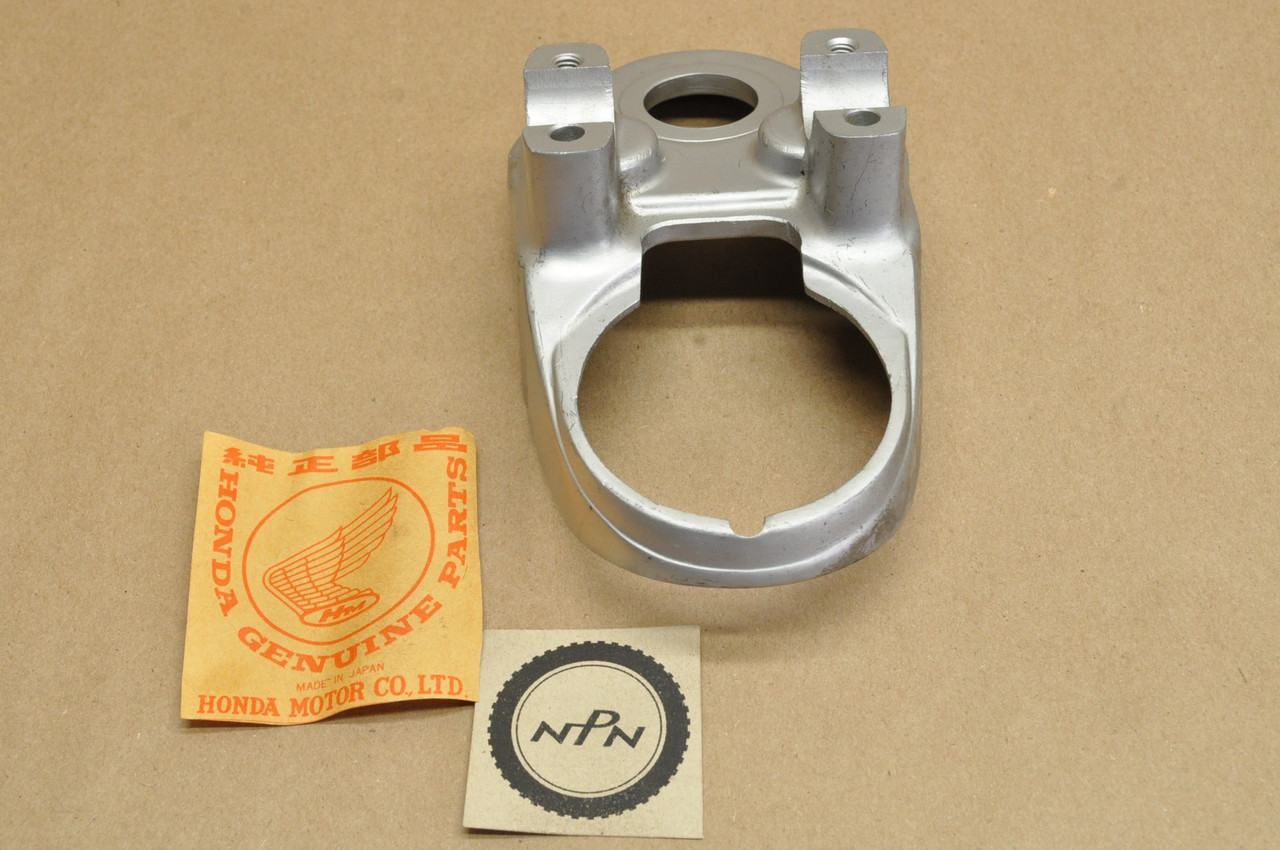 NOS Honda CA110 C110 Handlebar Speedometer Mount Bracket Lower Clamp Bridge 53132-011-000