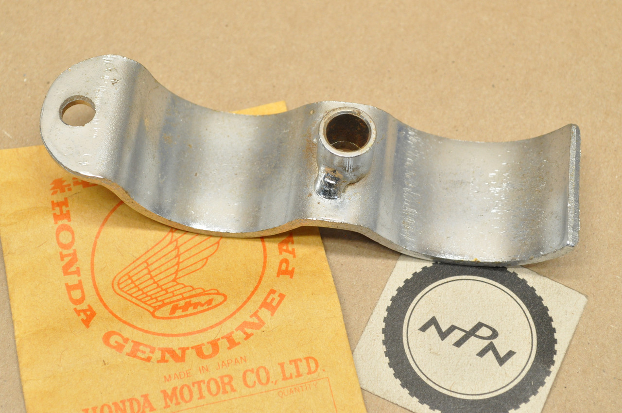 NOS Honda CL350 K0-K5 CL360 K0-K1 Exhaust Muffler Pipe Holder Bracket 18395-290-010