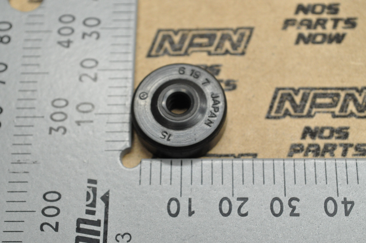 NOS Suzuki RV125 T125 TC125 TC185 TS125 TS185 Oil Seal 6x19x7 09285-06006