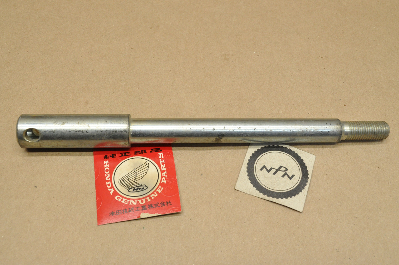 NOS Honda CB750 K1 Front Wheel Axle Shaft 44301-300-971