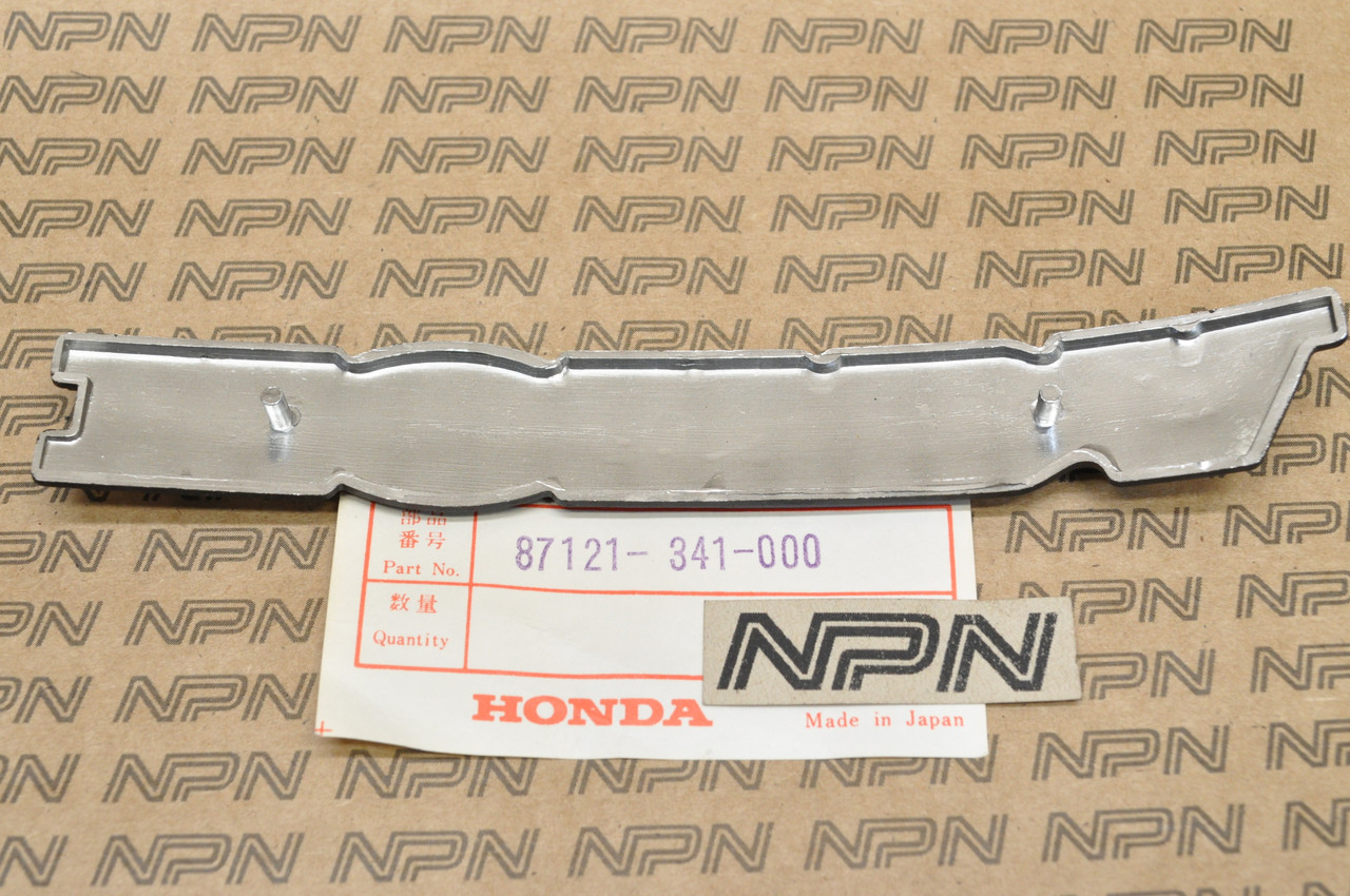 NOS Honda CB750 K2 Right Fuel Gas Tank Emblem Badge 87121-341-000