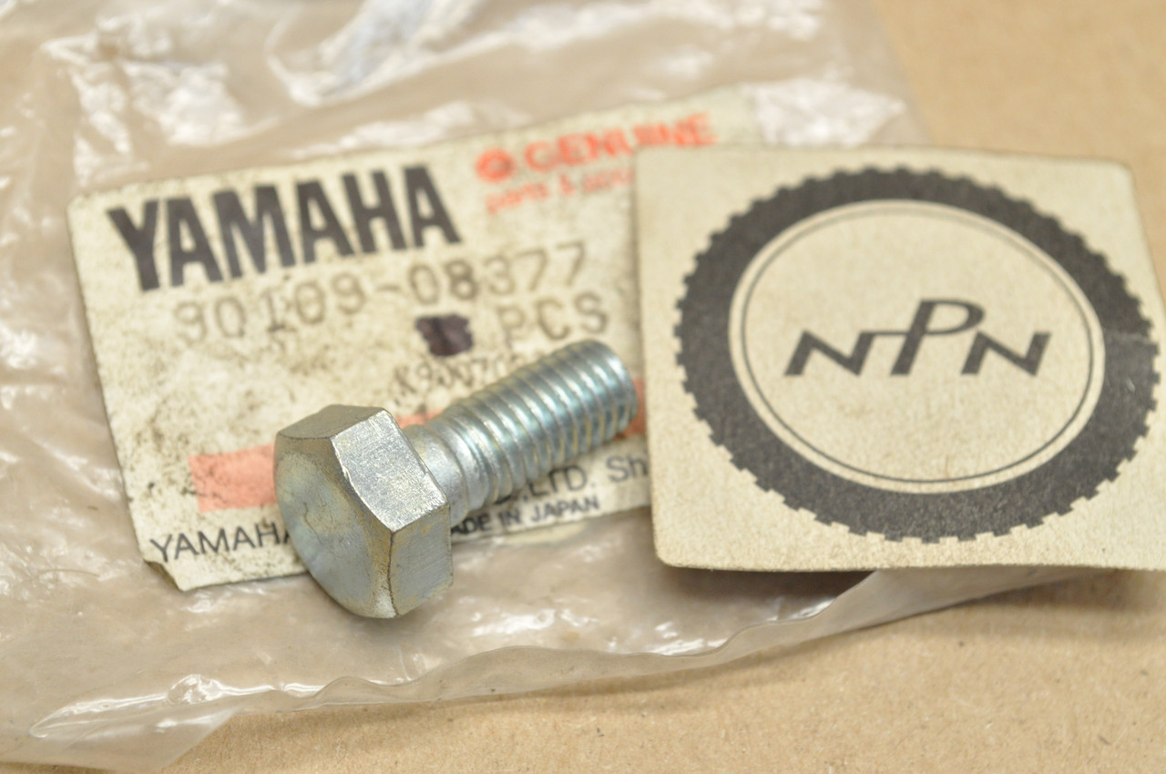 NOS Yamaha DT1 DT400 MX175 RT1 TY250 TZ350 YZ250 YZ360 Wheel Bolt 90109-08377