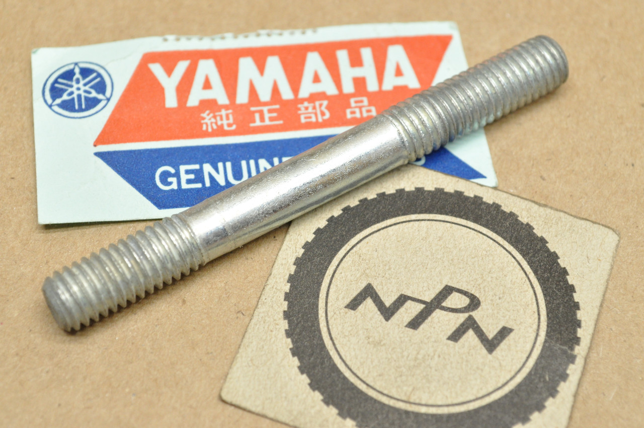NOS Yamaha 1981 TZ250 Crank Case Cylinder Stud Bolt 90116-08371