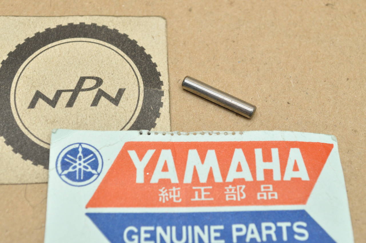 NOS Yamaha FJ600 TT500 TX750 TZ750 XS1 XS2 XS750 XS850 Dowel Pin 93603-17070