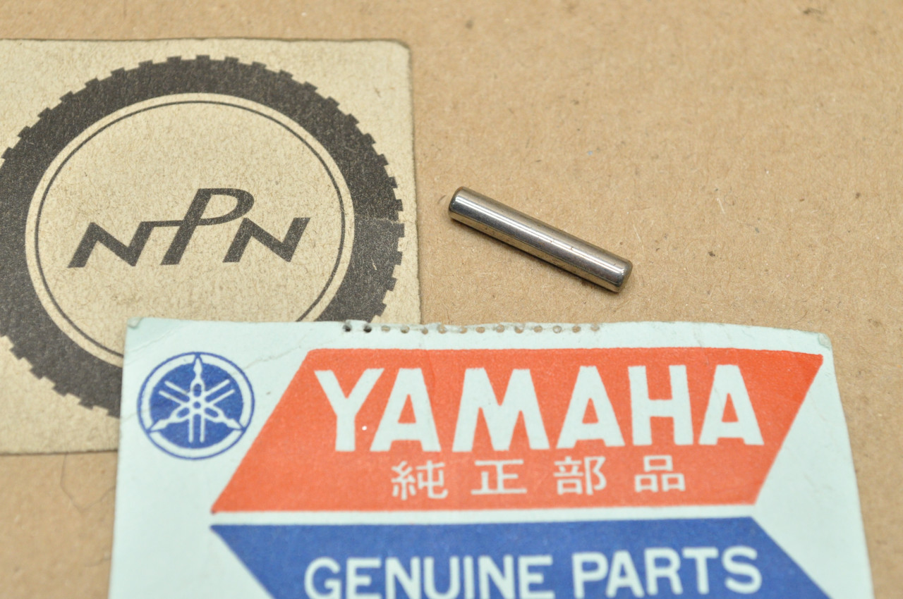 NOS Yamaha FJ600 TT500 TX650 TX750 TZ750 XS1 XS2 XS750 XS850 Dowel Pin 93603-17070