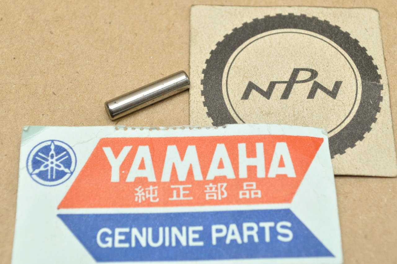 NOS Yamaha RD125 RD200 TA125 TD2 TX500 TZ750 XS1100 XS850 YL1 Dowel Pin 93604-18058