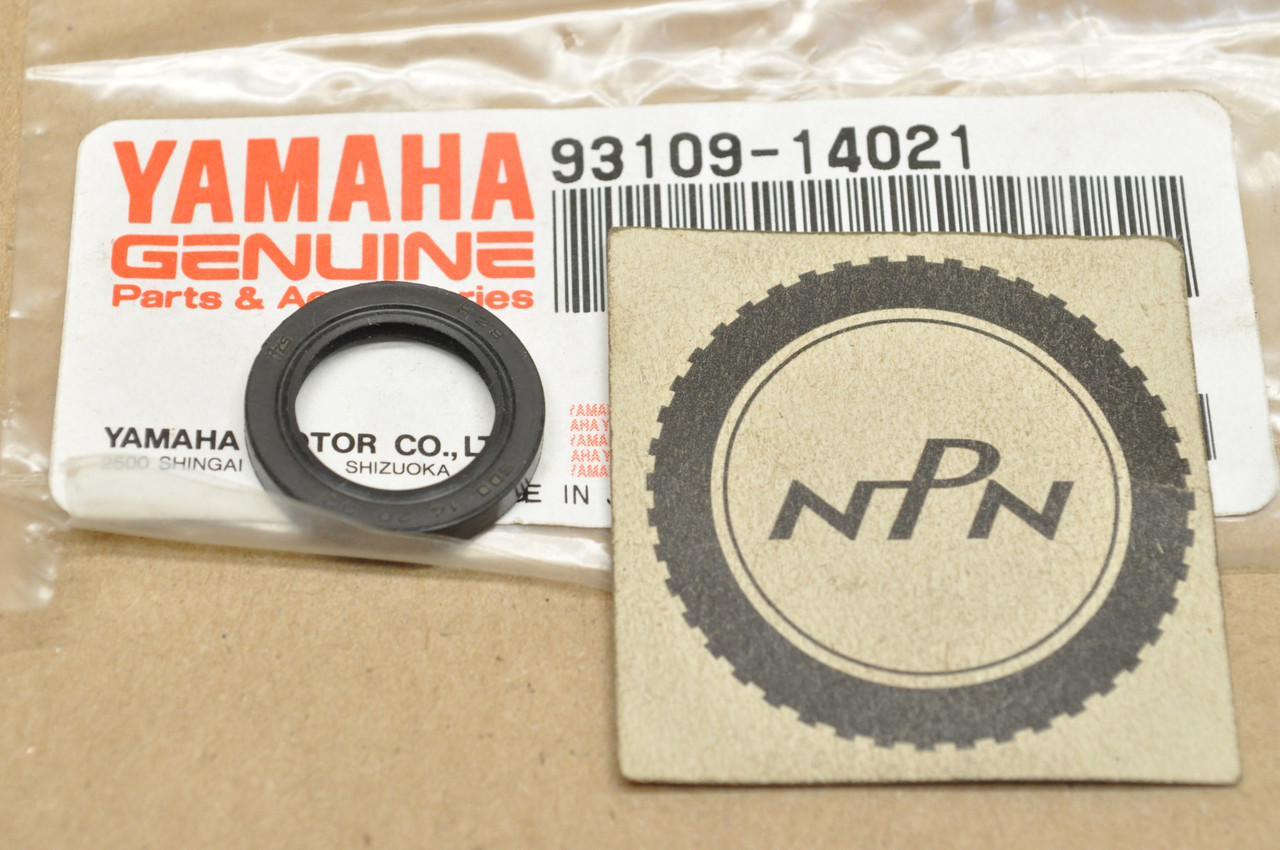 NOS Yamaha DT50 TY350 YZ125 YZ250 YZ400 YZ465 YZ490 YZ80 Clutch Oil Seal 93109-14021