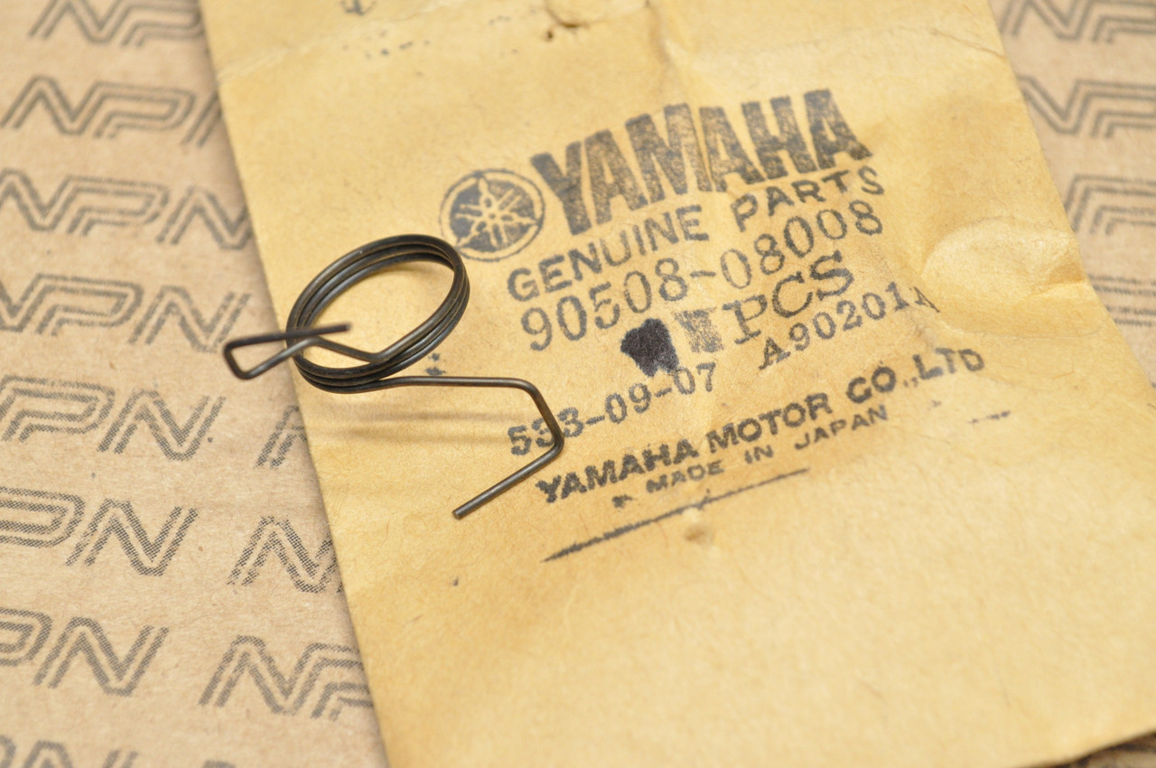 NOS Yamaha DT250 DT400 IT400 MX250 MX400 TY250 XT500 YZ400 Spring 90508-08008