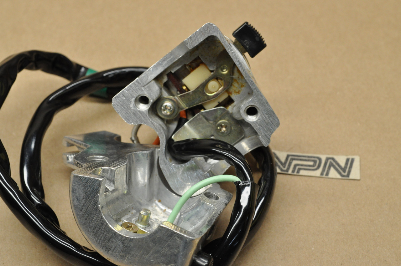 NOS Honda CB100 CB125 CL100 CL125 Turn Signal Horn Control Switch 35300-107-671