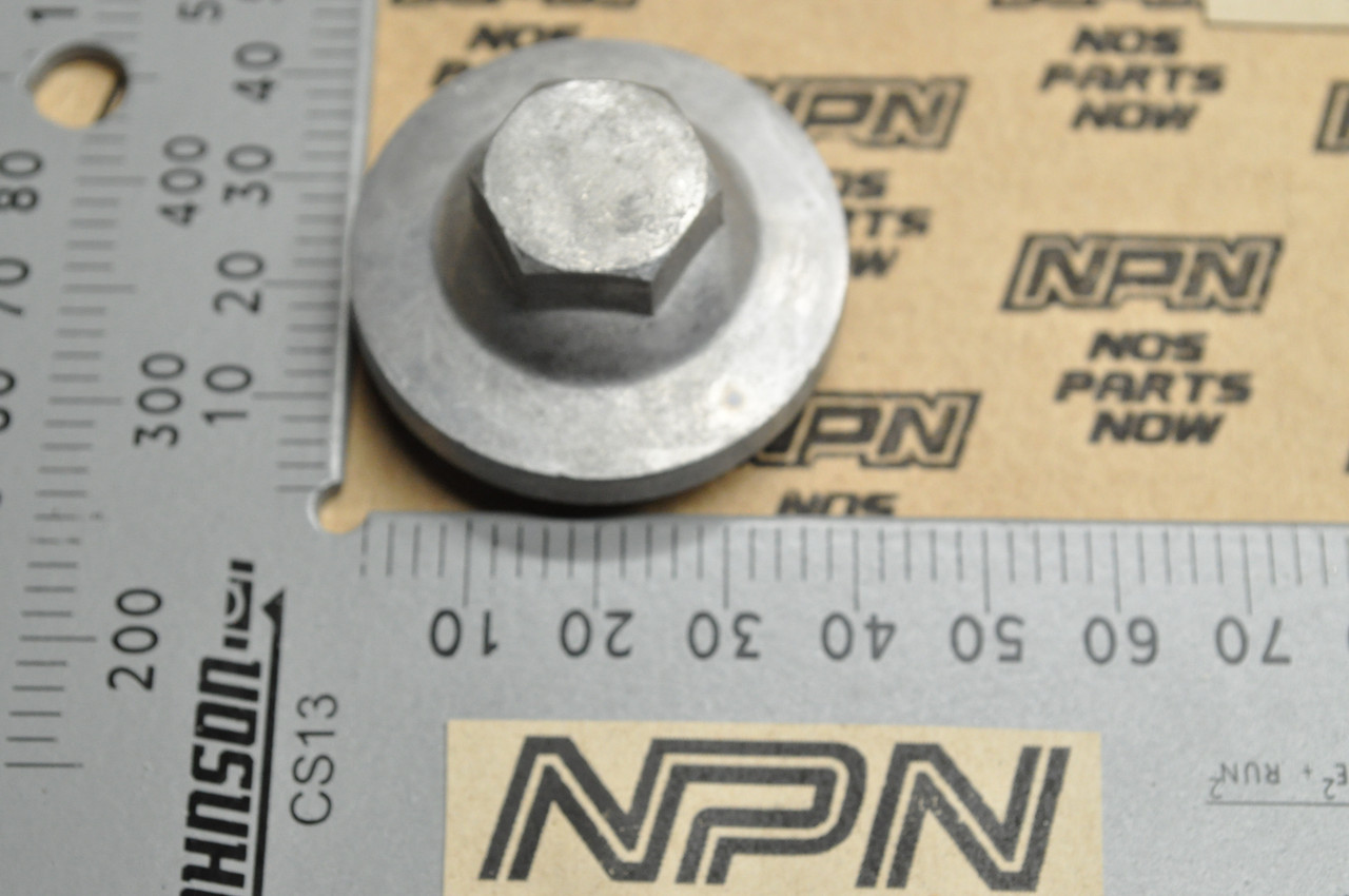 NOS Honda C100 C102 C105 T C110 C200 CT200 Cylinder Tappet Cover 12361-001-020