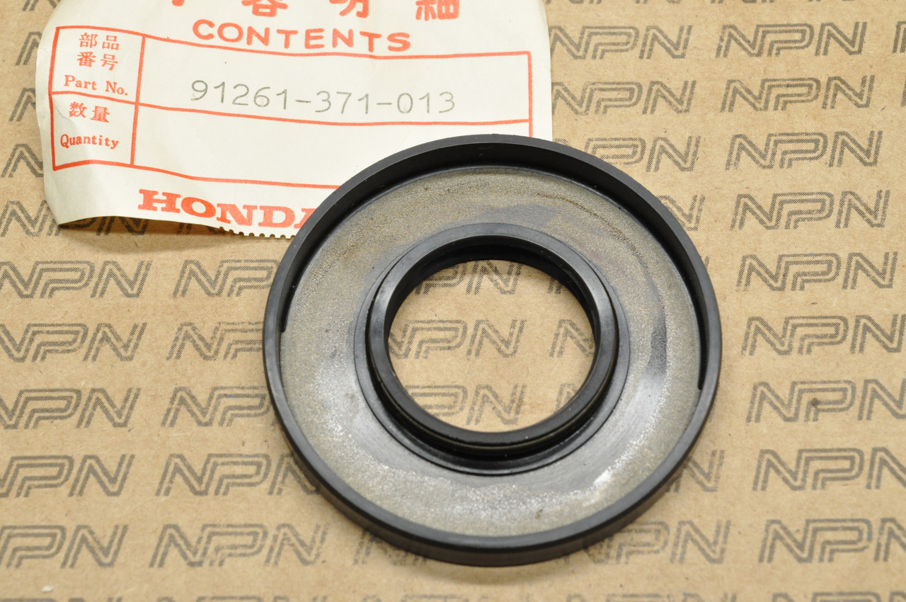 NOS Honda GL1000 GL1000LTD Gold Wing Final Drive Gear Oil Seal 91261-371-013