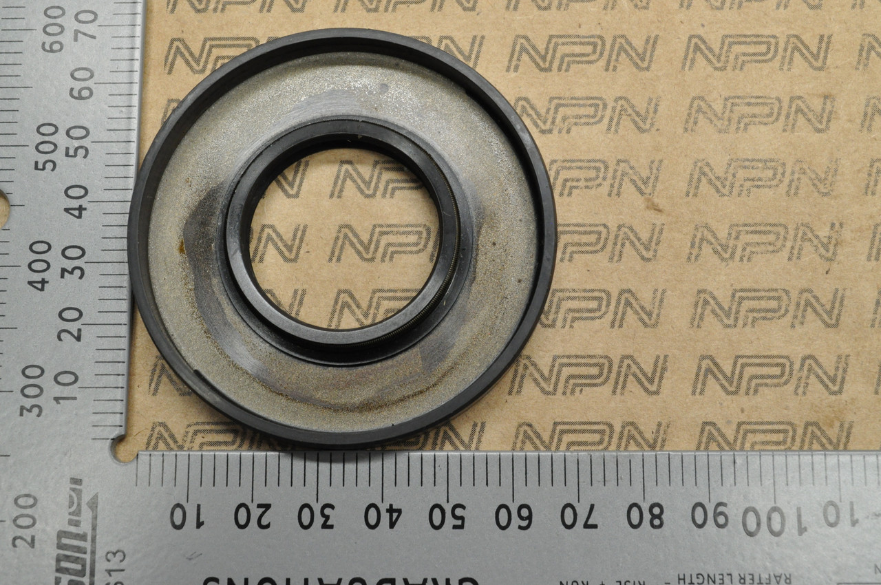 NOS Honda GL1000 GL1000LTD Gold Wing Final Drive Gear Oil Seal 91261-371-013