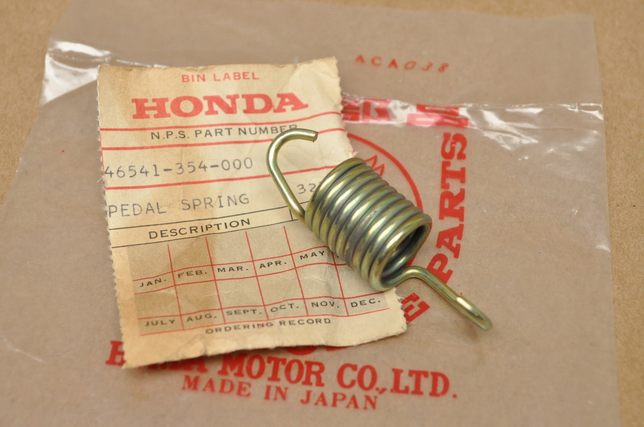 NOS Honda CA175 CB175 CB200 CL175 CL200 Brake Pedal Spring 46541-354-000