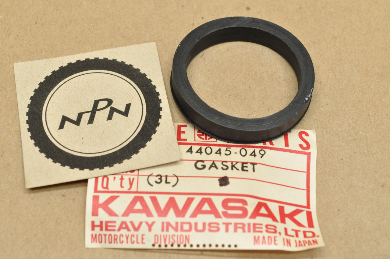 NOS Kawasaki EX305 KE125 KS125 KZ200 Fork Ear Cover Gasket 44045-049