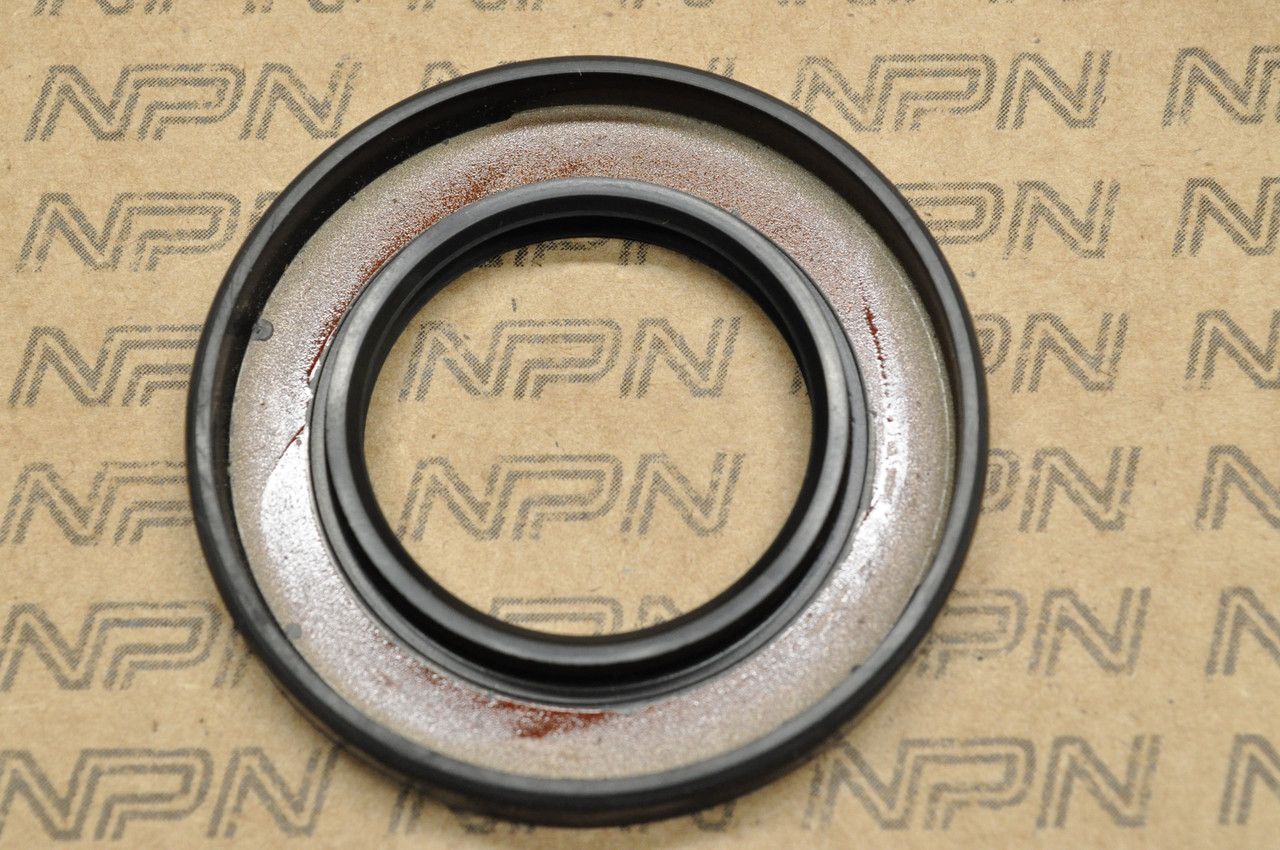 NOS Honda CB450 CB500 CB500T CB550 F CL450 Drive Sprocket Oil Seal 91205-283-015