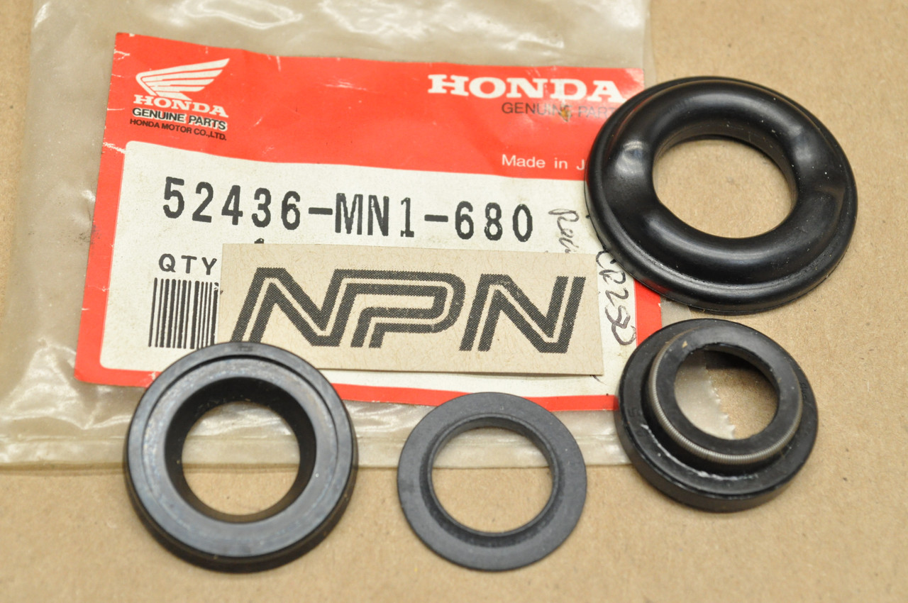 NOS Honda CR250 CR500 CR80 XR400 XR600 Shock Absorber Oil Seal Set 52436-MN1-680
