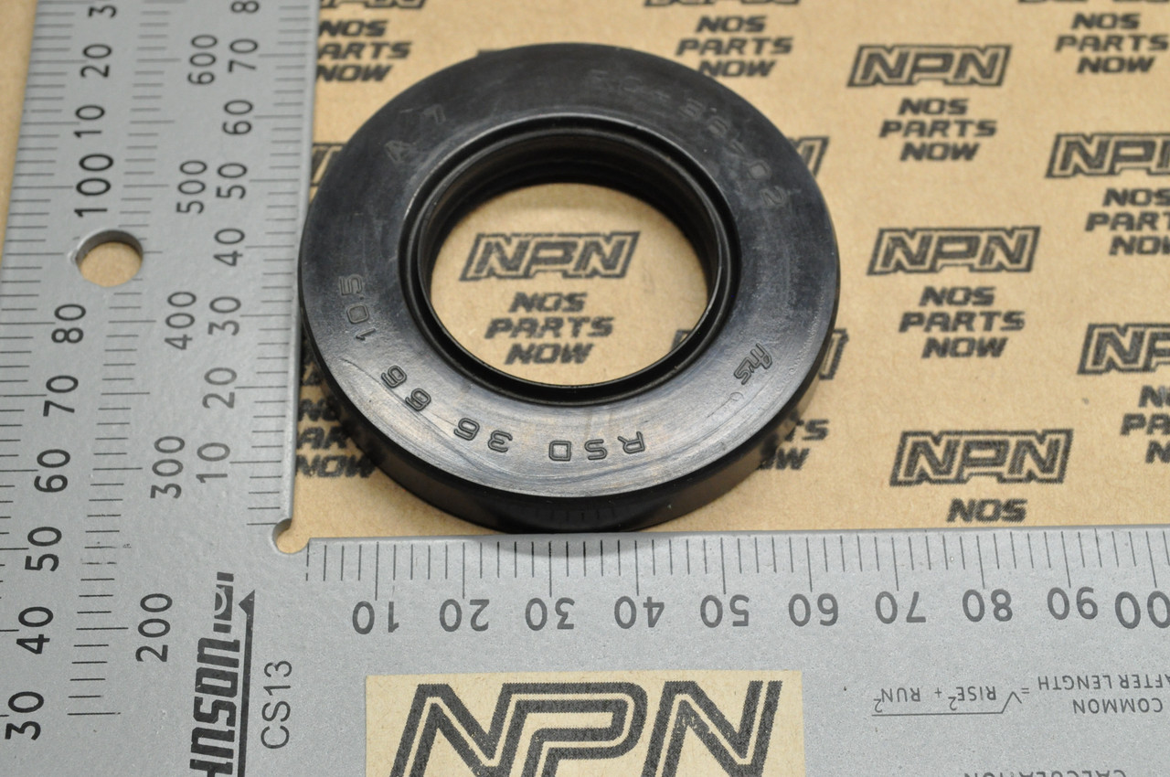 NOS Honda GL1200 A GL1200 I GL1200 L GL1200 SE Gold Wing Oil Seal 91257-MG9-671