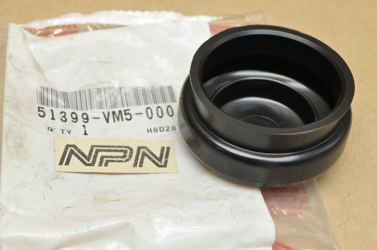 NOS Honda 1984 TRX200 1985 TRX250 Front Arm Rubber Dust Cover Cap 51399-VM5-000