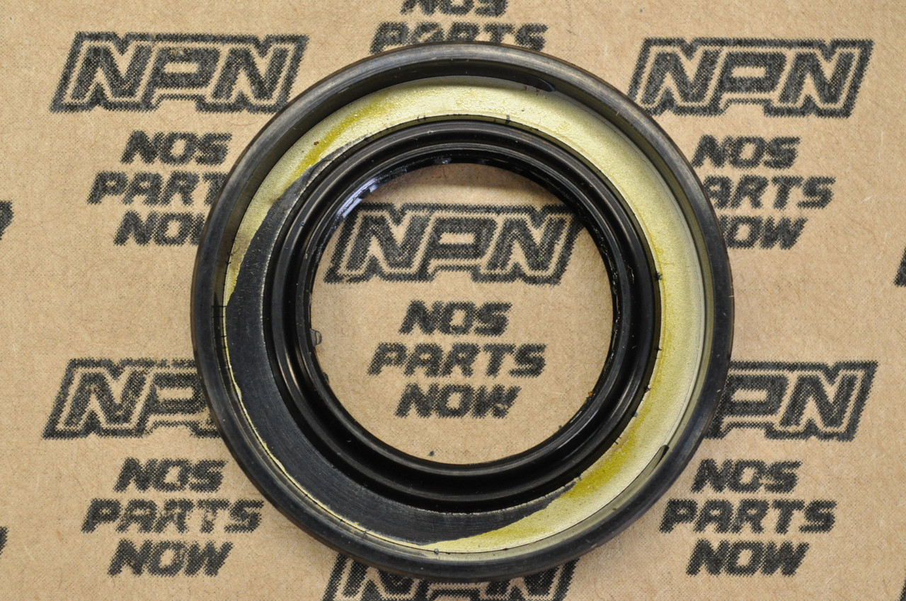NOS Honda 1989 CR125 R CR250 R CR500 R Rear Wheel Axle Dust Seal 91252-KZ4-003